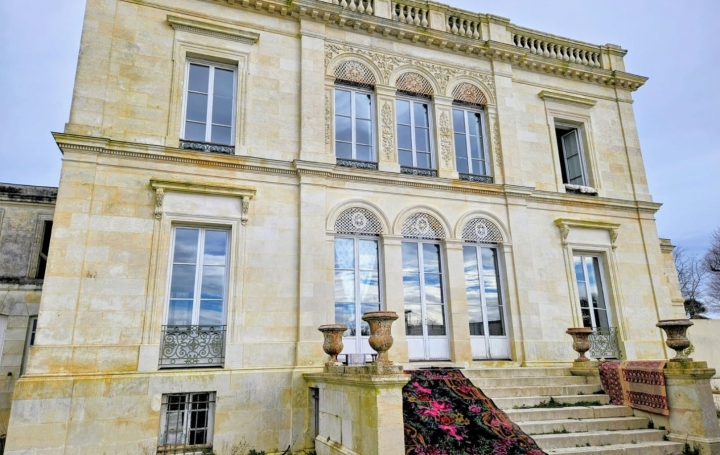 Maison / Villa TONNAY-CHARENTE (17430) 660 m<sup>2</sup> 1 575 000 € 