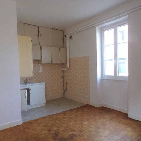 Appartement SALORNAY-SUR-GUYE (71250) 44.00m2 440 € 