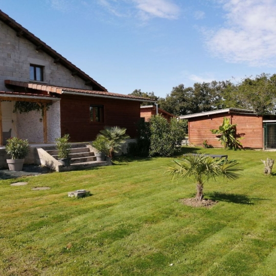 Maison / Villa CHANOZ-CHATENAY (01400) 165.00m2 295 000 € 