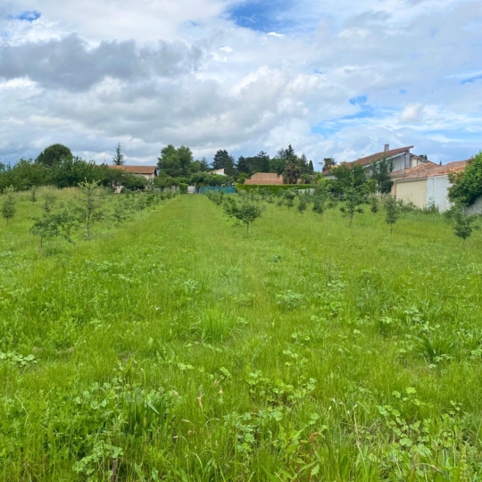 Terrain LARNAGE (26600) m2 109 000 € 