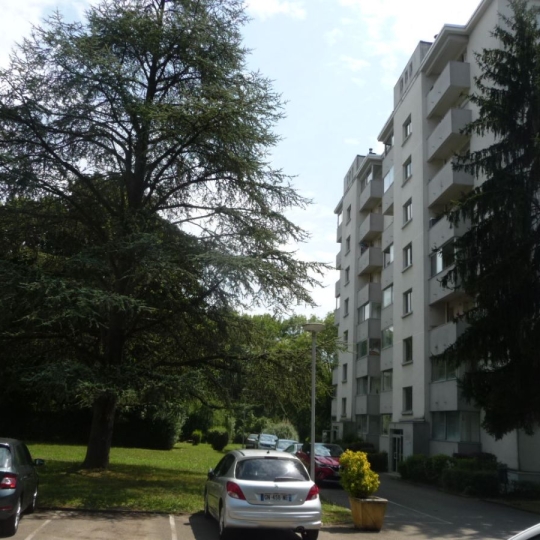 Appartement MEYLAN (38240) 61.00m2 800 € 