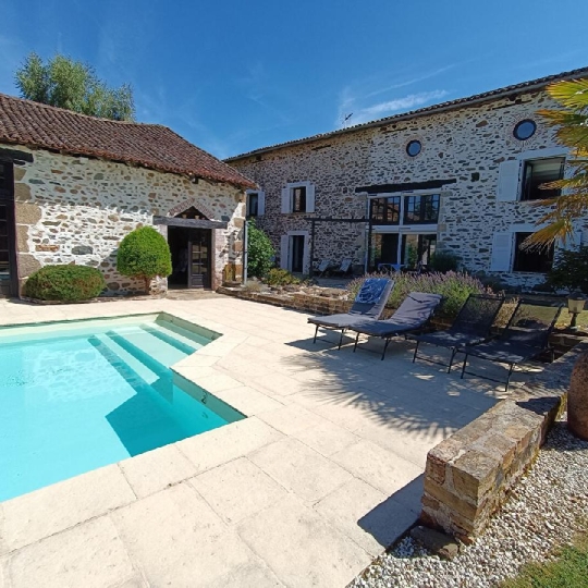 Maison / Villa AIXE-SUR-VIENNE (87700) 315.00m2 629 200 € 