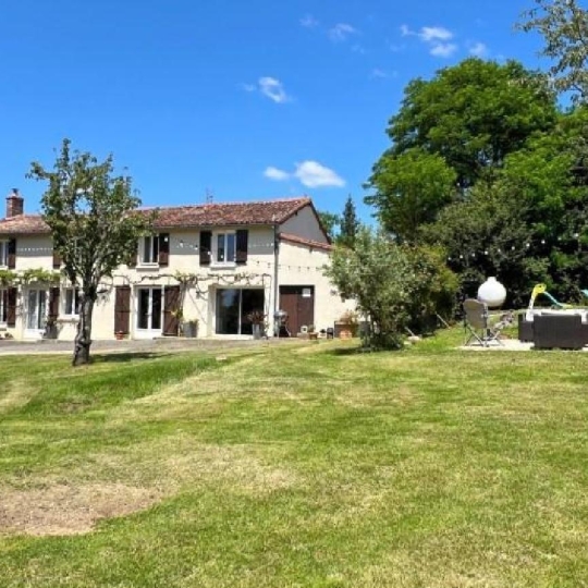 Maison / Villa NANTEUIL-EN-VALLEE (16700) 147.00m2 249 950 € 