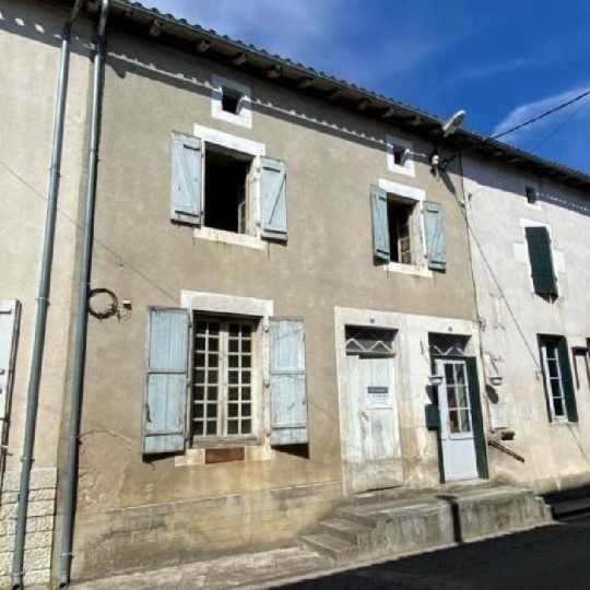 Maison CHAMPAGNE-MOUTON (16350) 99.00m2  - 55 000 € 