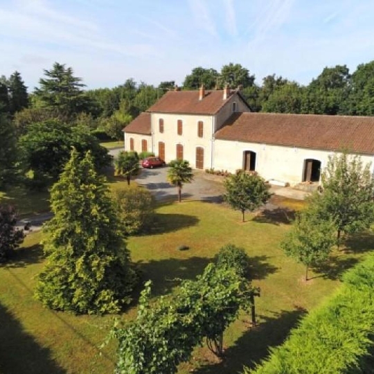 Maison VERTEUIL-SUR-CHARENTE (16510) 220.00m2  - 326 300 € 