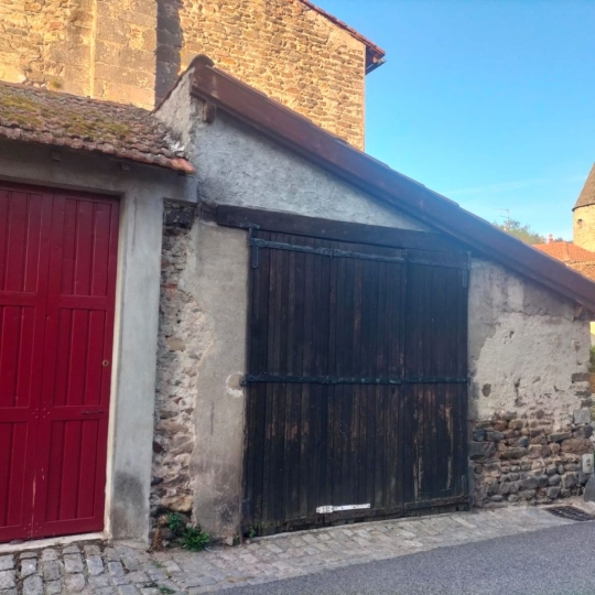 Garage / Parking BLESLE (43450) m2 33 000 € 