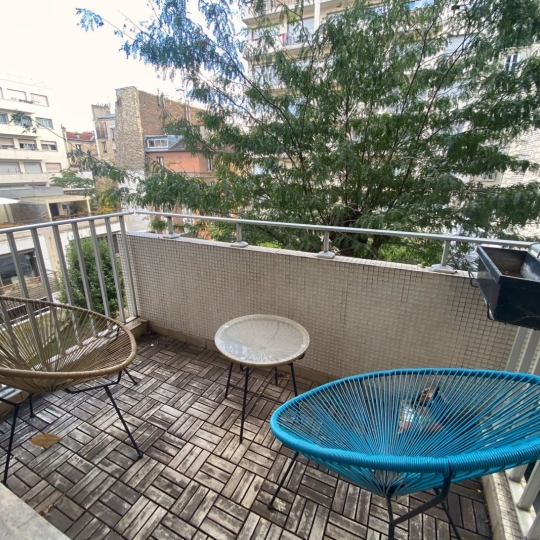 3 Pièces PARIS (75015) 63.00m2  - 2 290 € 