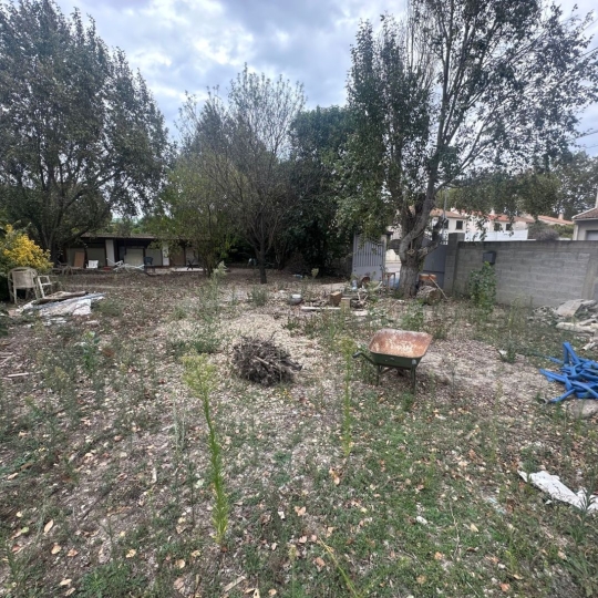 Terrain NIMES (30000) m2  - 129 000 € 