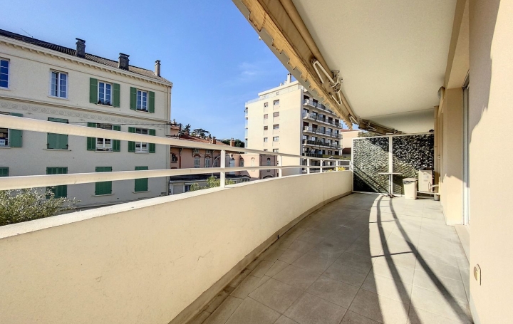 Appartement CANNES (06400) 70 m<sup>2</sup> 570 000 € 