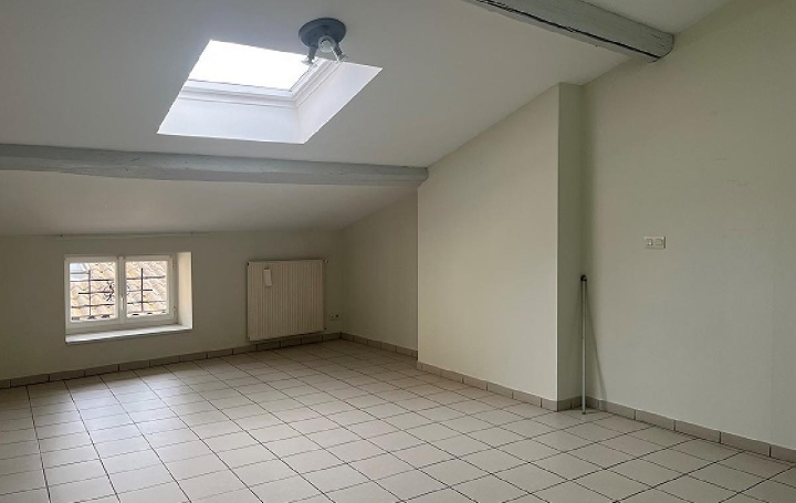 2 Pièces MACON (71000)  40 m2 476 € 