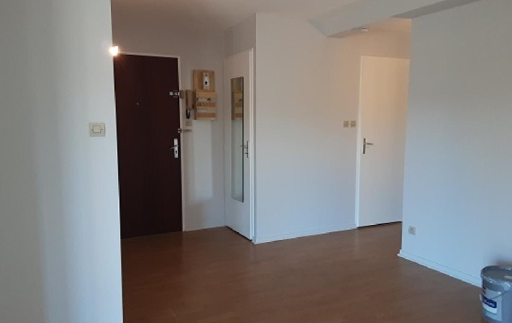 3 Pièces MACON (71000)  72 m2 724 € 