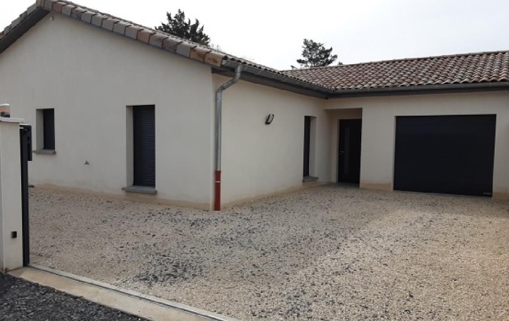 Maison IGE (71960)  115 m2 1 225 € 