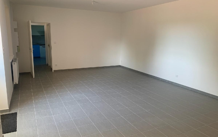 4 Pièces MACON (71000)  120 m2 850 € 