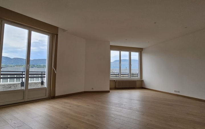 Réseau Immo-diffusion : Appartement P3  CHAMBERY  102 m2 1 850 € 