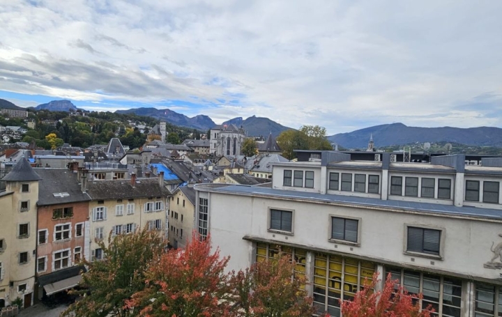 3 Pièces CHAMBERY (73000)  102 m2 1 850 € 