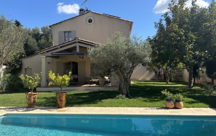 Réseau Immo-diffusion : Villa  UZES  165 m2 495 000 € 