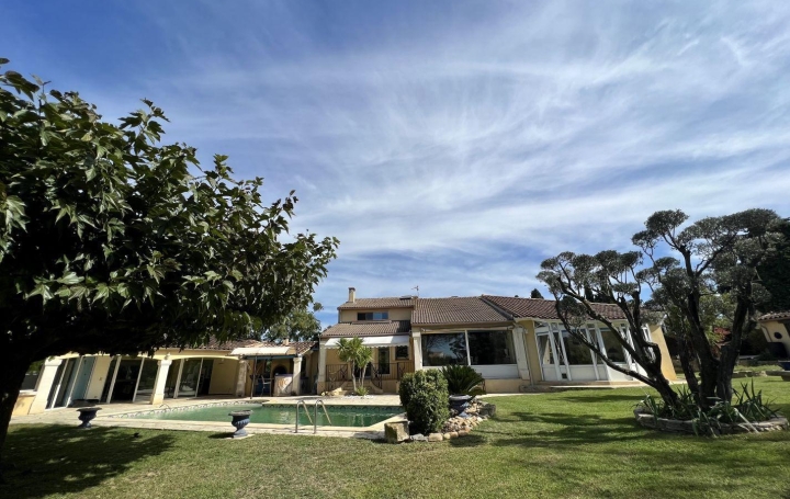 Maison / Villa BEAUVOISIN (30640) 250 m<sup>2</sup> 684 000 € 