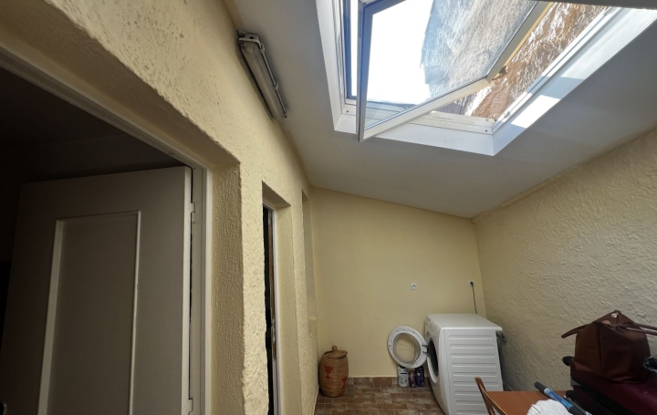 Maison SAINT-GILLES (30800)  116 m2 162 500 € 