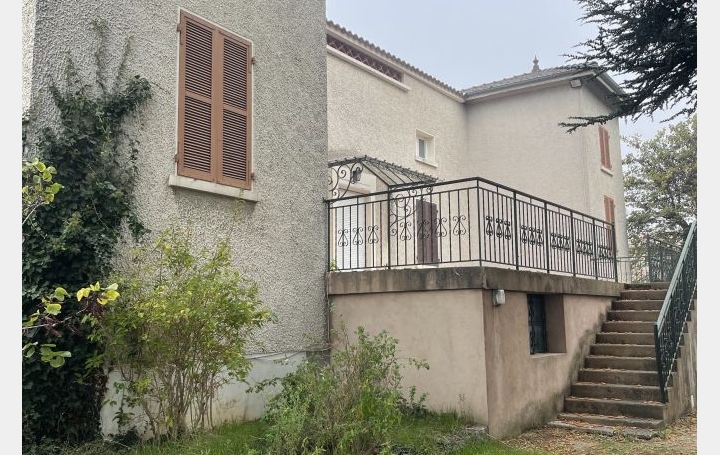 Maison MORNANT (69440)  248 m2 585 000 € 