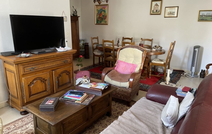 Immeuble AIGUILLON (47190)  261 m2 214 000 € 