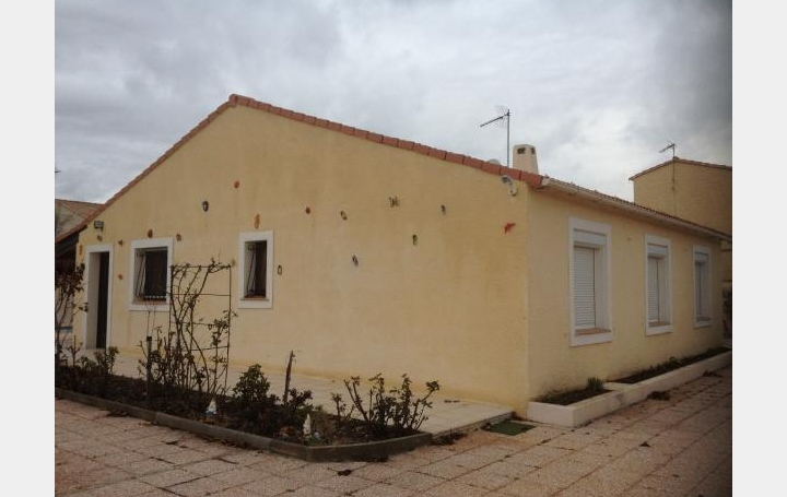 Réseau Immo-diffusion : Villa  VESTRIC-ET-CANDIAC  110 m2 269 000 € 