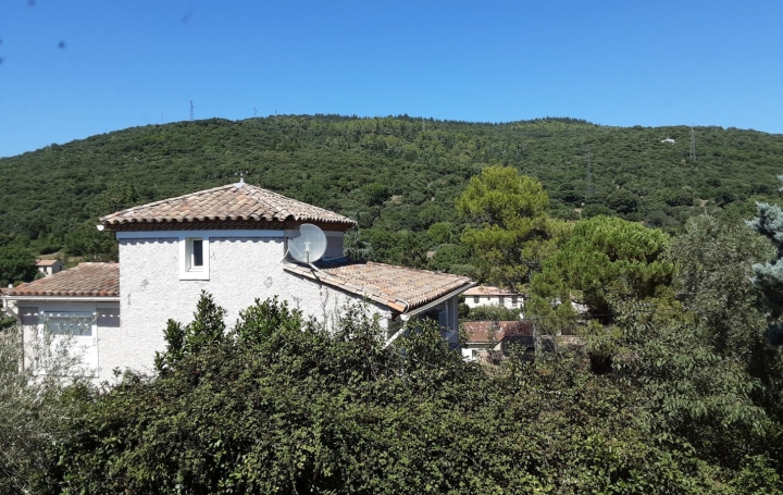 Maison / Villa GANGES (34190)  170 m2 1 450 € 