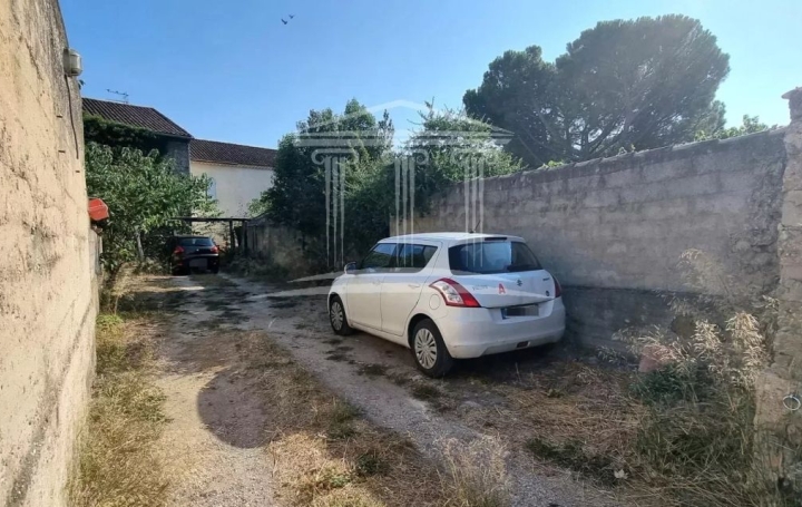 Maison SORGUES (84700)  140 m2 98 500 € 