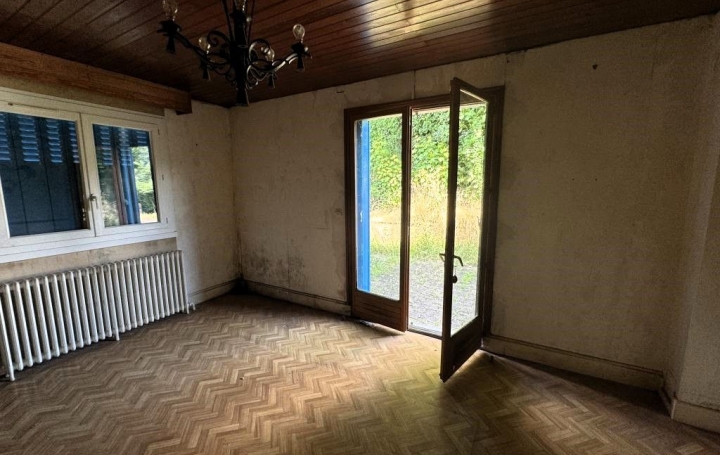 Maison SAINT-AMAND-MONTROND (18200)  95 m2 102 000 € 