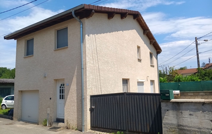 Réseau Immo-diffusion : Maison  AMBRONAY  100 m2 1 150 € 