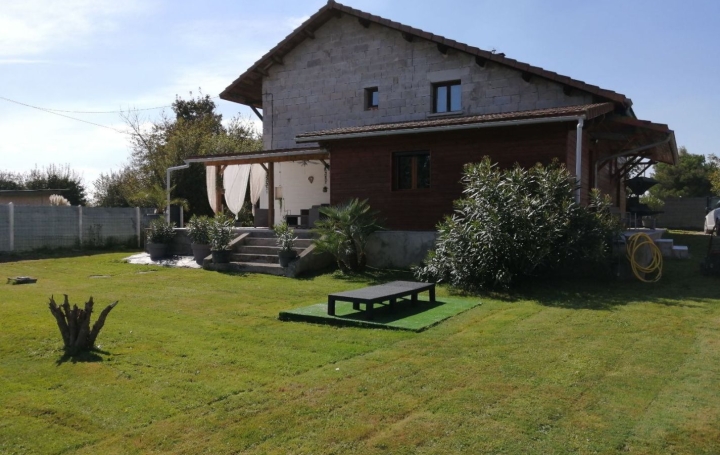 Maison CHANOZ-CHATENAY (01400)  165 m2 295 000 € 