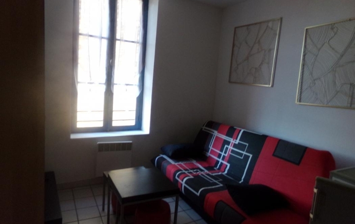 2 Pièces NIMES (30000)  23 m2 490 € 