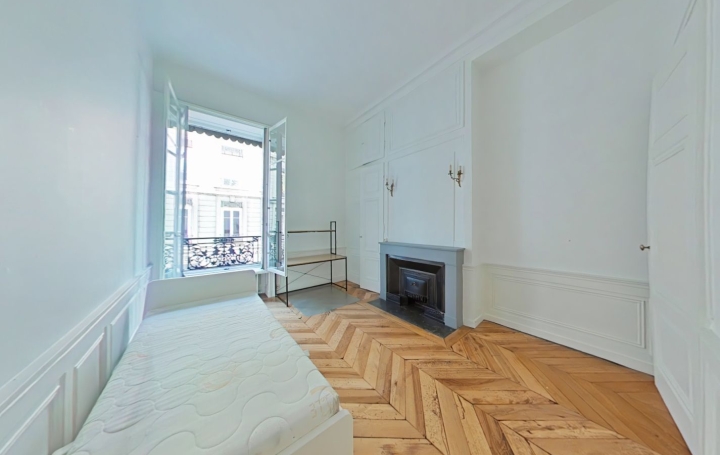 4 Pièces LYON (69002)  120 m2 1 800 € 