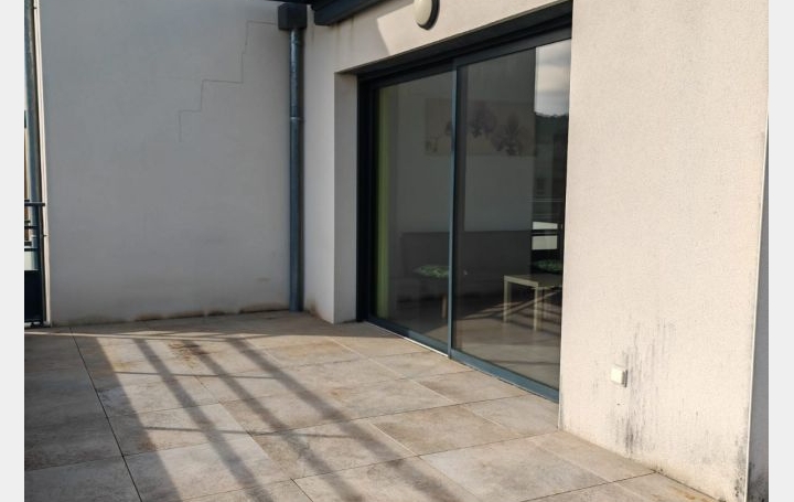 3 Pièces GUILHERAND-GRANGES (07500)  76 m2 900 € 