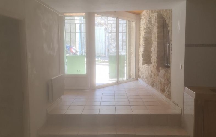 Réseau Immo-diffusion : Appartement P3  SAINT-HILAIRE-DE-BRETHMAS  100 m2 520 € 