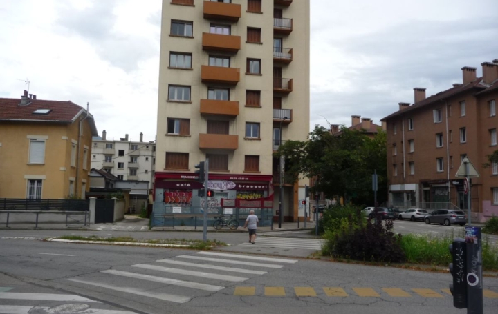 Appartement GRENOBLE (38100) 25 m<sup>2</sup> 400 € 