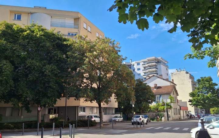 Réseau Immo-diffusion : Appartement P3  GRENOBLE  72 m2 845 € 