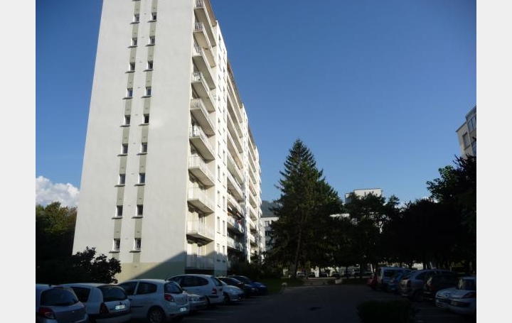 Réseau Immo-diffusion : Appartement P3  SAINT-MARTIN-D'HERES  63 m2 139 000 € 