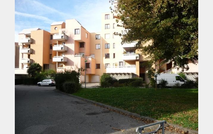 Réseau Immo-diffusion : Appartement P5  ECHIROLLES  103 m2 180 000 € 