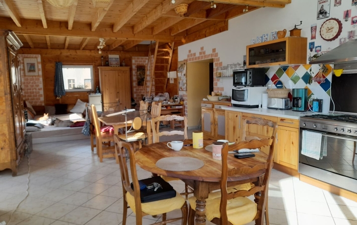 Maison MERLAS (38620)  165 m2 262 000 € 