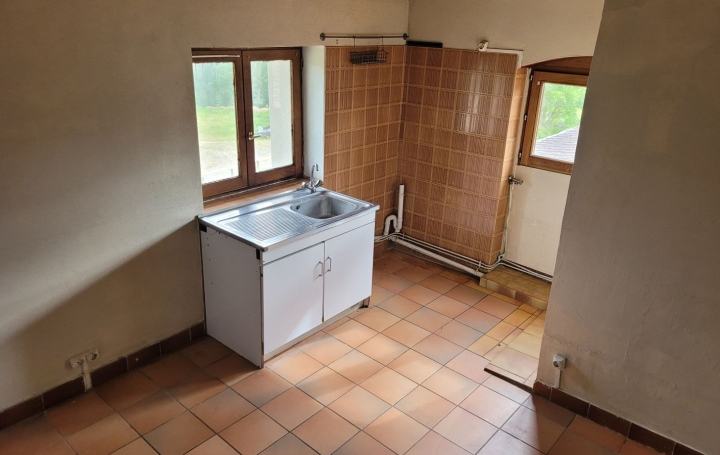 3 Pièces SAVIGNY (69210)  50 m2 500 € 