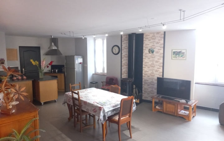 2 Pièces BESSENAY (69690)  86 m2 170 000 € 