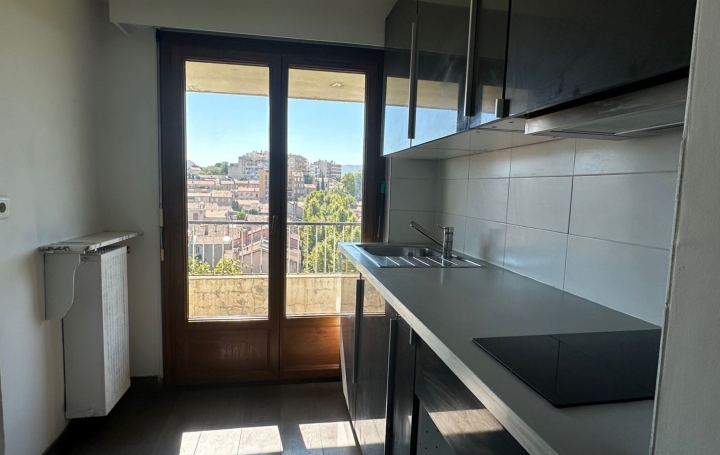 2 Pièces MARSEILLE (13004)  38 m2 790 € 