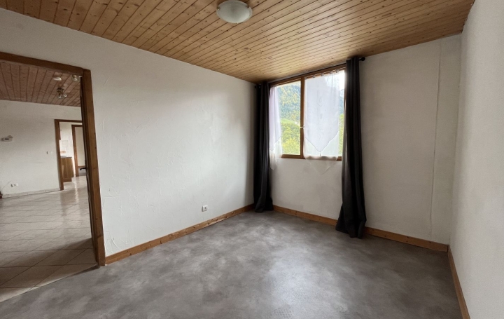 3 Pièces TALLOIRES (74290)  67 m2 152 500 € 