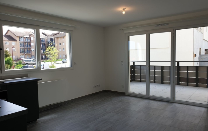 Réseau Immo-diffusion : Appartement P2  VIRY  46 m2 851 € 