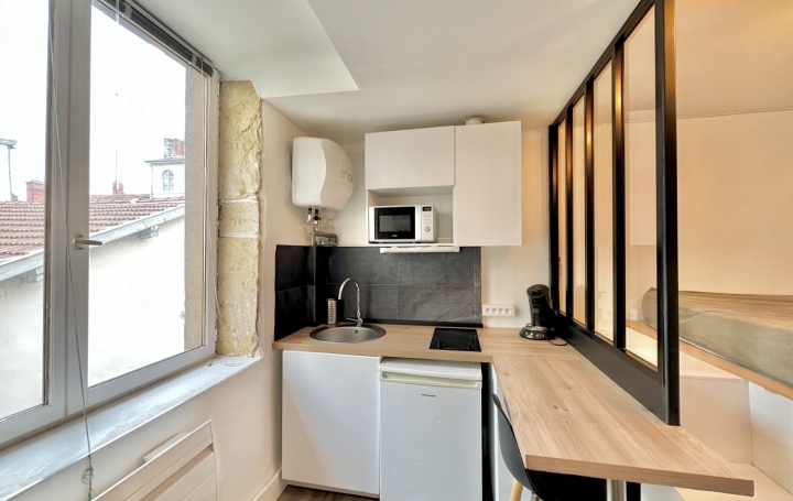 Studio LYON (69001)  16 m2 119 500 € 