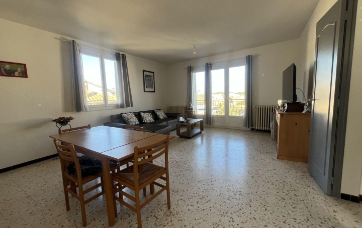 Immeuble AIGUES-VIVES (30670)  270 m2 525 000 € 