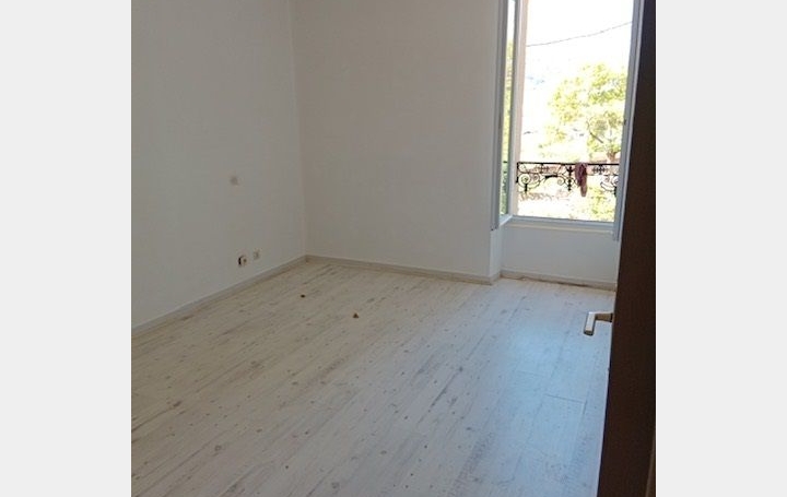 3 Pièces ALES (30100)  64 m2 541 € 