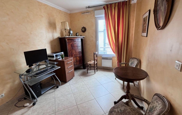 6 Pièces NIMES (30000)  170 m2 650 000 € 