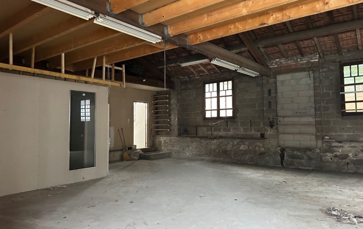 Local commercial TARASCON-SUR-ARIEGE (09400)  254 m2 159 000 € 