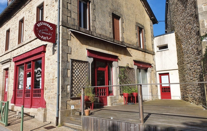 Local commercial MARCILLAC-LA-CROISILLE (19320)  370 m2 320 600 € 